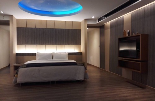 Chiang Mai Condo | Luxury amazing Jacuzzi suite
