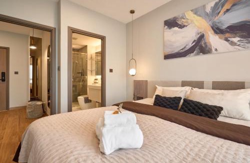 Chang Khlan Apartment | Luxury Condo, Roof top Pool, Full facilities