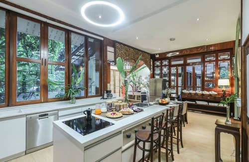 Saraphi Villa | Luxury Hannah Villas - A Touch of Thai Luxury.