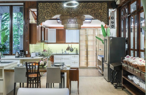 Saraphi Villa | Luxury Hannah Villas - A Touch of Thai Luxury.