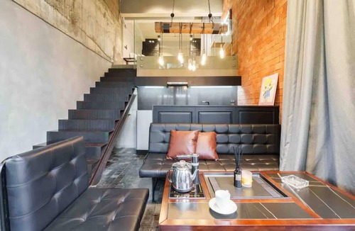 Sukhumvit Villa | Luxury Pool Villa with Jacuzzi & Lift by Thonglor