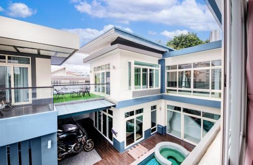 Phlabphla Villa | Luxury Pure Modern Pool Villa 5Bed Nr BTS&Central
