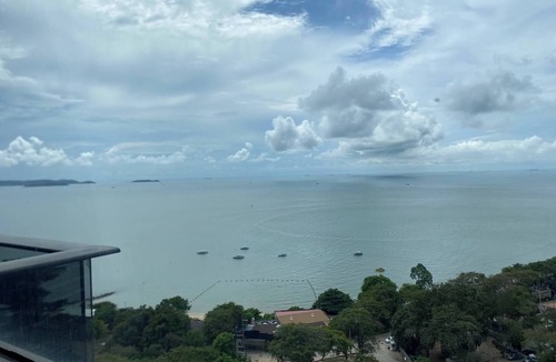 Pratumnak Hill Condo | Luxury Sea View - High Floor