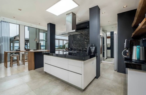 Talat Nuea Villa | Luxury Villa Skyfall Phuket Ocean Viewnn