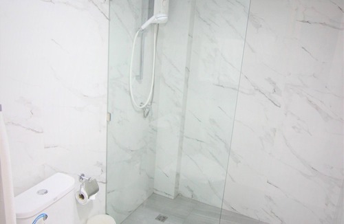 Nuea Mueang Hotel | M Grand Hotel Roiet