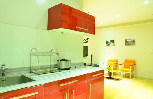 Thung Maha Mek House | Maderla