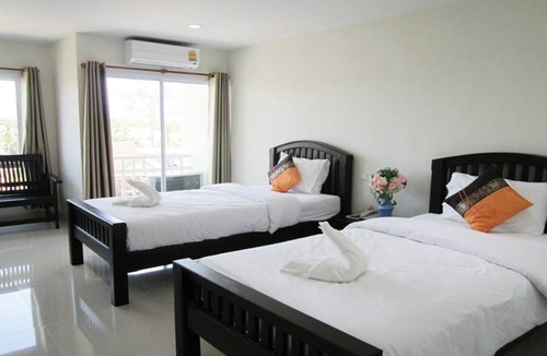 Pho Sadet Hotel | Maharaj Grand