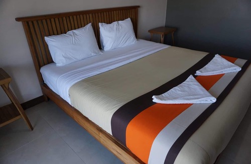 Nakhon Sawan Hotel | Maihom Resort Dechatiwong Bridge
