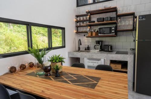 Ko Lanta Villa | Manao Pool Villa 1 - 5 Mins Walk To The Beach