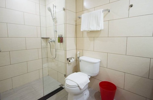 Phra Khanong Hotel | Marsi Hotel Bangchak