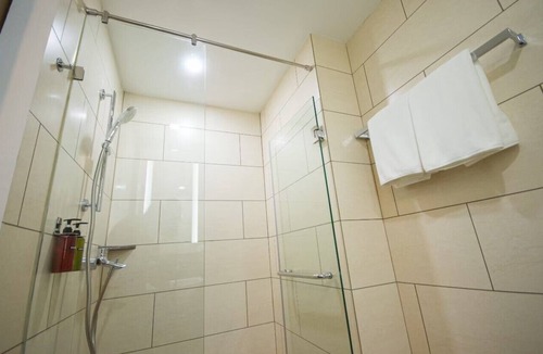 Phra Khanong Hotel | Marsi Hotel Bangchak