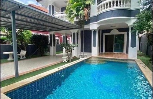 Tha Thaewawong Villa | Millenium villa