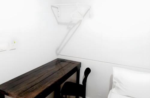 Wat Bowon Niwet Hostel | Mitr Inn Khaosan Road - มิตรอินน์ ถนน ข้าวสาร