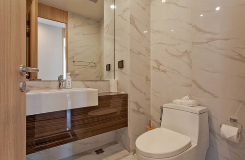 Nana Condo | Modern 2 bedroom apartment in luxury condo in Asok neighbourhood