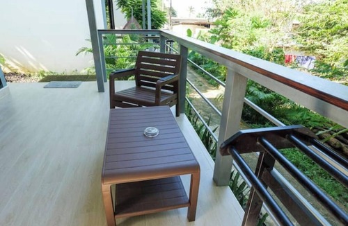 Ko Chang House | Modern Bungalow with patio