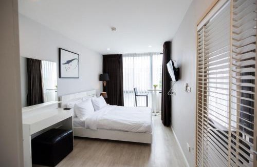 Huay Kaew Apartment | Modern Condo in Nimman P608 by Pimolplace