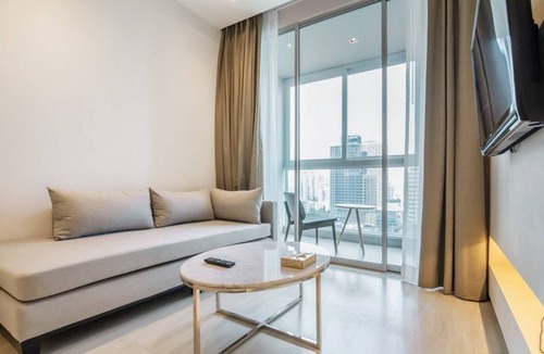 Sukhumvit Apartment | Modern Family Suite near BTS Thonglor 家庭现代风格房近通罗站 U7