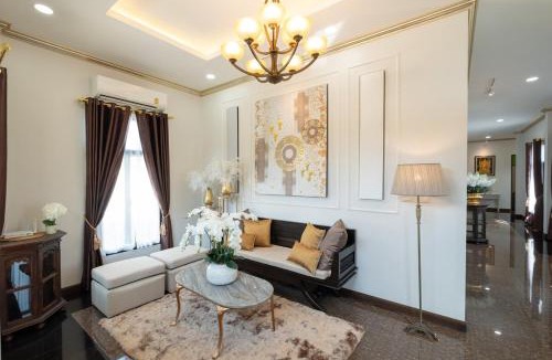Mae Hia Villa | Modern Lanna Style Grand Pool Villa