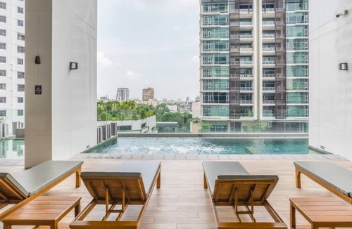 Sukhumvit Apartment | Modern Family Suite near BTS Thonglor 家庭现代风格房近通罗站 U5