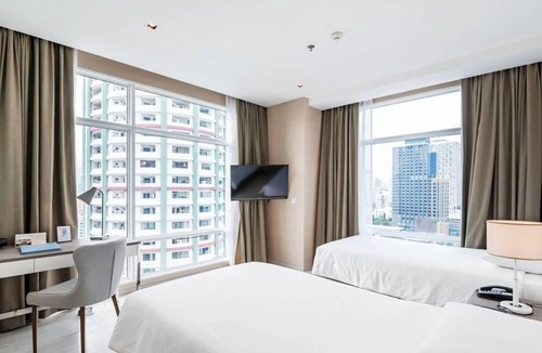 Sukhumvit Apartment | Modern Family Suite near BTS Thonglor 家庭现代风格房近通罗站 U10