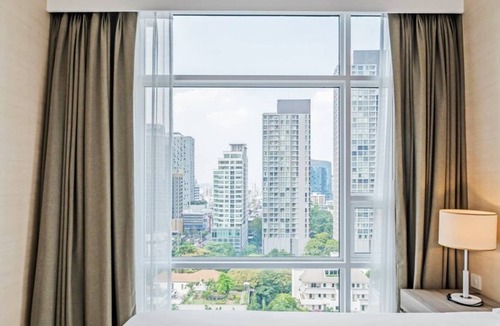 Sukhumvit Apartment | Modern Family Suite near BTS Thonglor 家庭现代风格房近通罗站 U10