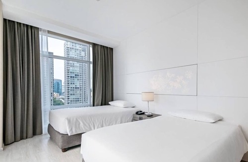 Sukhumvit Apartment | Modern Family Suite near BTS Thonglor 家庭现代风格房近通罗站 U9