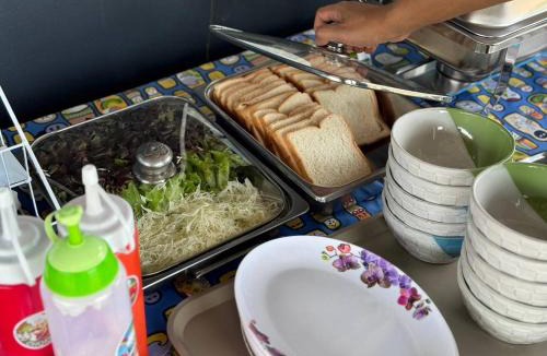 Nong Chaeng Bed & Breakfast | Monkhaokho Zone B