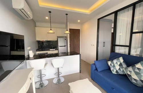 Cherngtalay Apartment | Mountain view apartment in Surin, modern amenities
