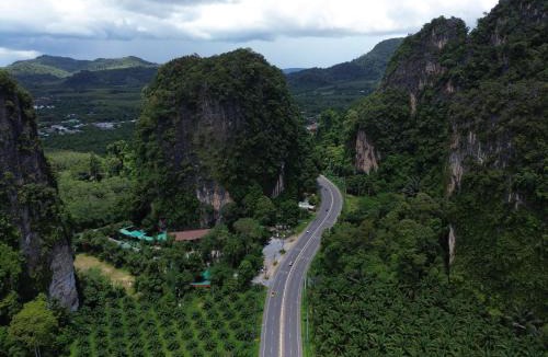 Krabi Hostel | Mountain View Party Hostel