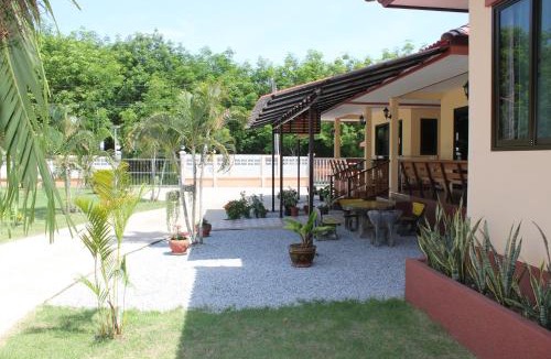 Rayong Apartment | Naluemon Village FH 2