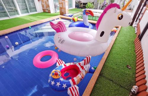 Hua Hin Villa | Namcha Private Pool Villa Huahin 4 Bedrooom With Pool Table BBQ & Karaoke