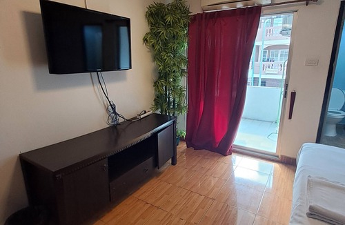 Central Pattaya House | Namtip Bar & Guesthouse