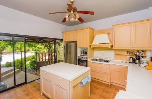 Hua Thanon Villa | Natien Beach Villa (Near Lamai)