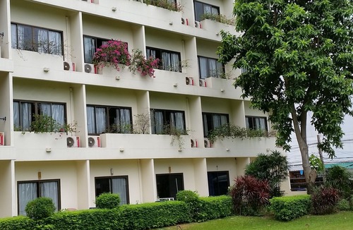 Pattaya Bay Hotel | Nautical Inn