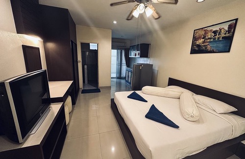 Khlong Nung Hotel | Navanakorn Aomsin Hotel near Big C Super