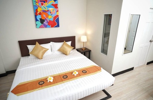 Sanambin Hotel | Near Don Muang Airport Double bed Room with ABF