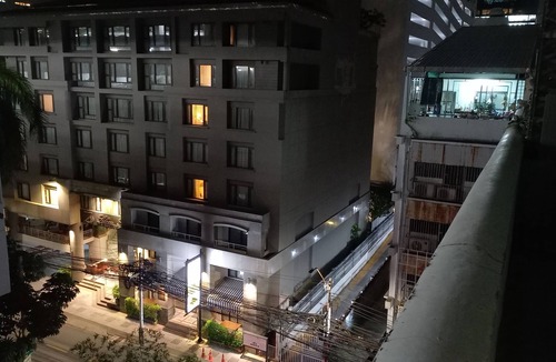 Silom Apartment | NEW! Beautiful room with balcony, near BTS&MRT Silom Relax w large swimming pool