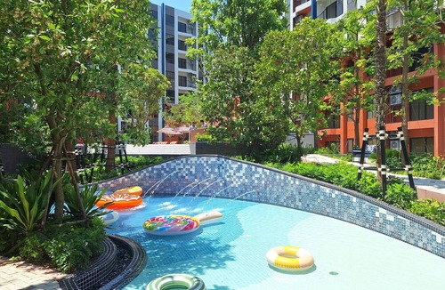Khao Takiab Condo | NEW vibrant and festive 1-bedroom condo in the heart of Hua-Hin