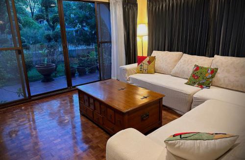 Bang Na Villa | Newly-renovated Modern Private Thai Villa with Swimming Pool
