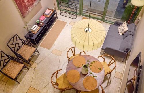 Pom Prap Apartment | Newly Renovated, 4BR Townhouse , 5min MRT , Group