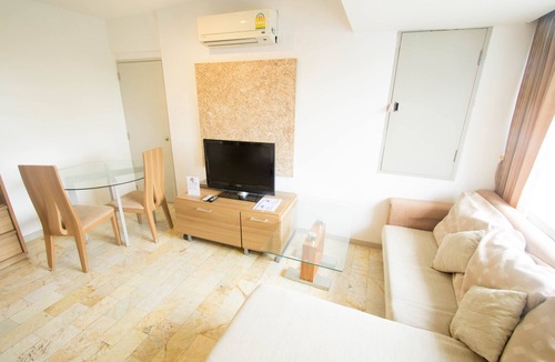 Chang Khlan Apartment | Night Bazaar Road - 40 Sqm - 3rd Floor - Work-From-Home w/Fully Fitted Kitchen