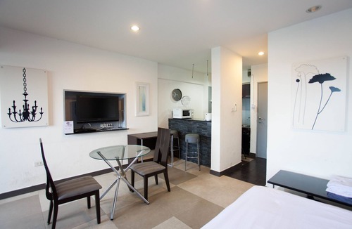 Chang Khlan Apartment | Night Bazaar Road - 40 Sqm - 7th Floor - Work-From-Home w/Fully Fitted Kitchen