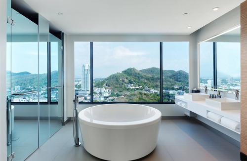 Tha Thaewawong Hotel | Novotel Marina Sriracha