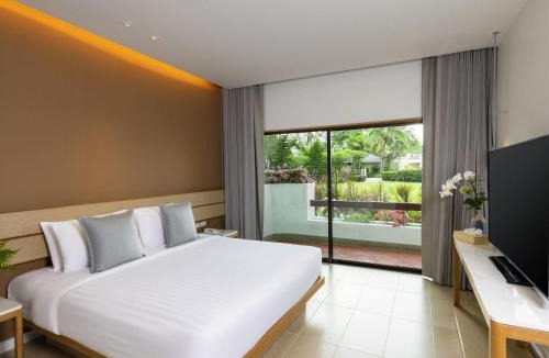 Chakphong Hotel | Novotel Rayong Rim Pae Resort