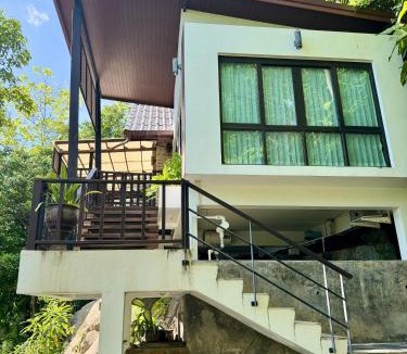 Haad Pleayleam House | Ocean View Mini-Villa