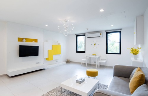 Chidlom Apartment | One Bedroom Suite (100 sqm)