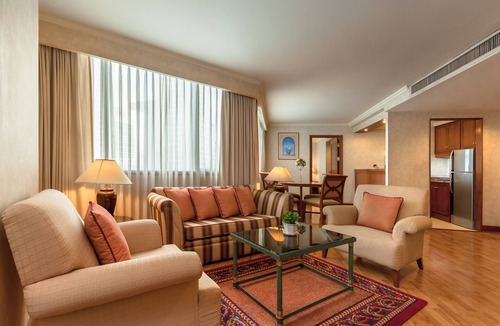 Bangkok Central Business District Apartment | One Bedroom Suite in heart of the city (A83)