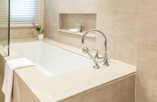 Chidlom Hotel | Oriental Residence Bangkok