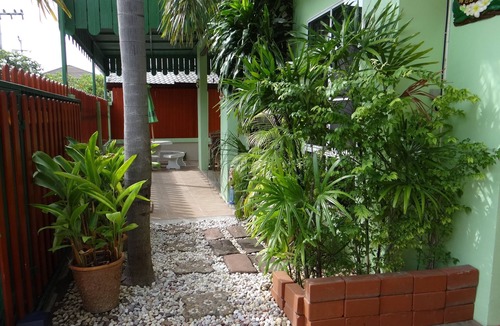 Kanchanaburi Villa | ORNY HOLIDAY VILLA BY THE BRIDGE OVER THE RIVER KWAI IN KANCHANABURI CITY
