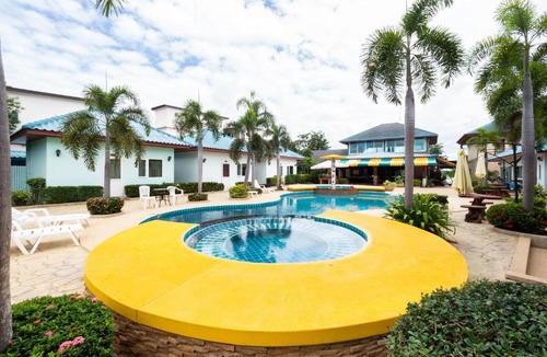 Nong Prue Hotel | OYO 1131 Rendezvous Resort & Restaurant